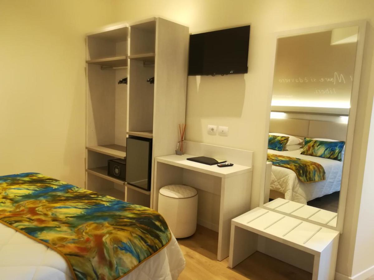 Roma Hotel Кастильоне-делла-Пеская Экстерьер фото
